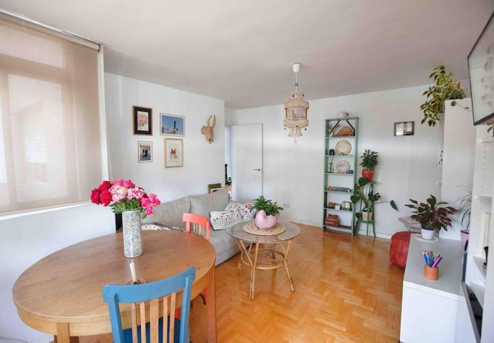 Piso Centrico, Bonito, Acogedor, Con Aire Acondicionado, Jardines Y Enfrente Piscina Municipal De Penuelas Madrid Buitenkant foto